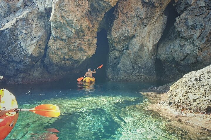 Day 4: Kayak and Snorkeling Tour in Acantilados de Cerro Gordo-Maro Natural Park