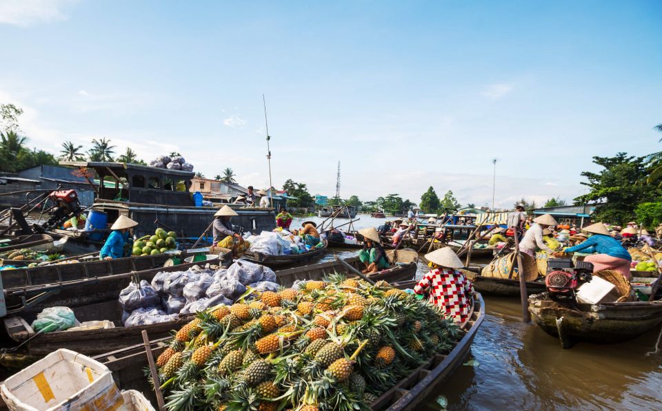 Day 2: Mekong Delta - Cai Be floating market