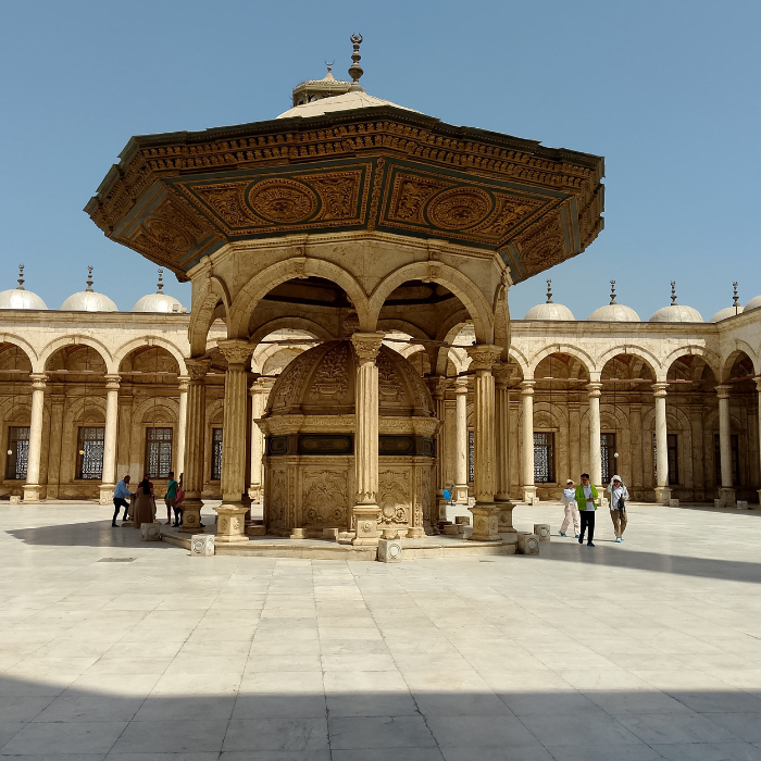 Discover Colourful Cairo