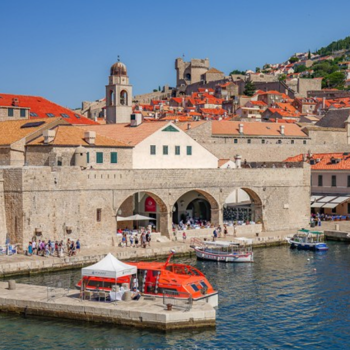 Explore the Beauty of Lakeside Ble