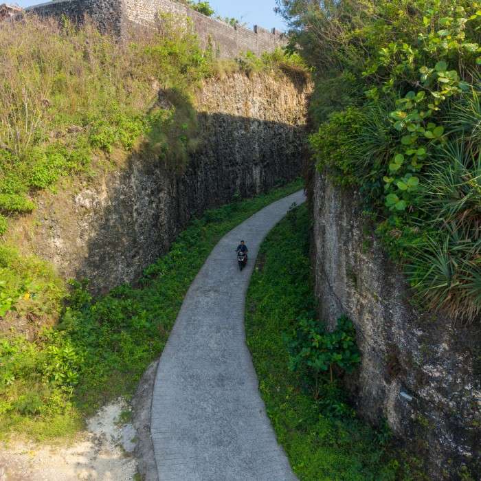 Sail Through the Three Gorges