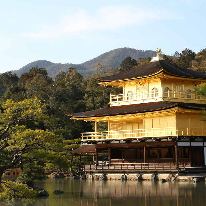 Gardens, Pottery and the Spirit of the Geisha