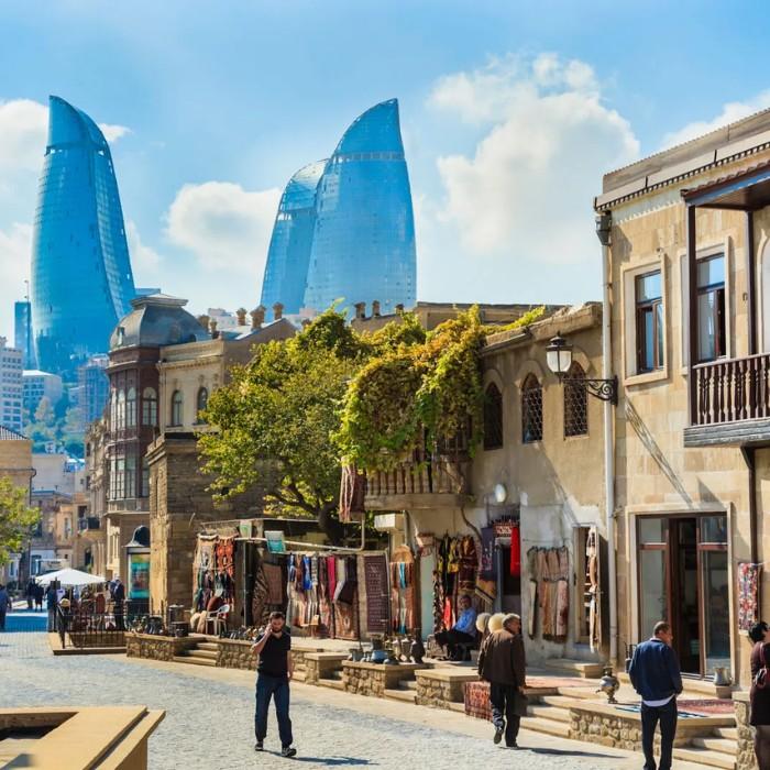  Arrival in Baku – Easy Start to Your Holiday