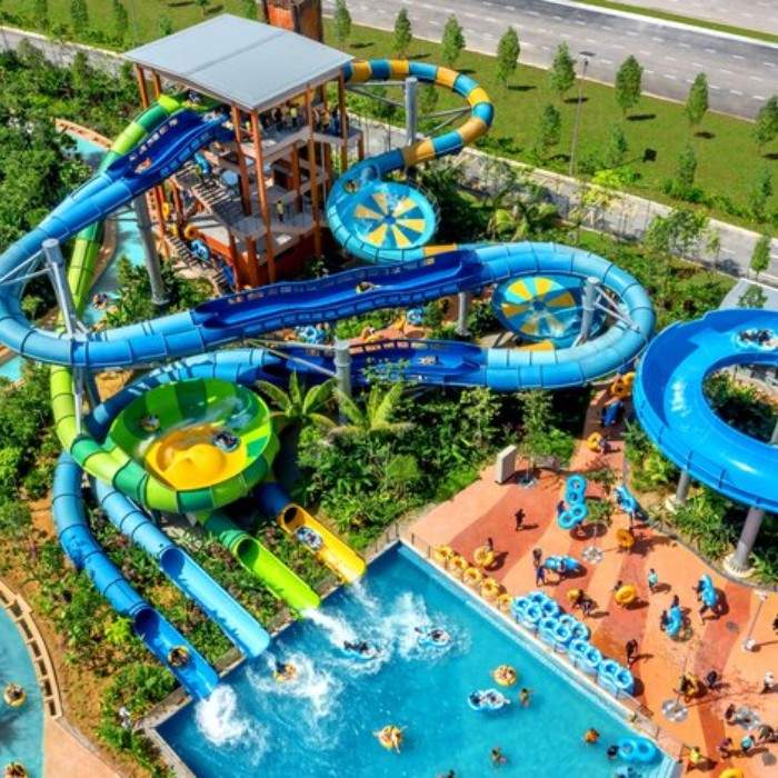 SplashMania Waterpark Adventure