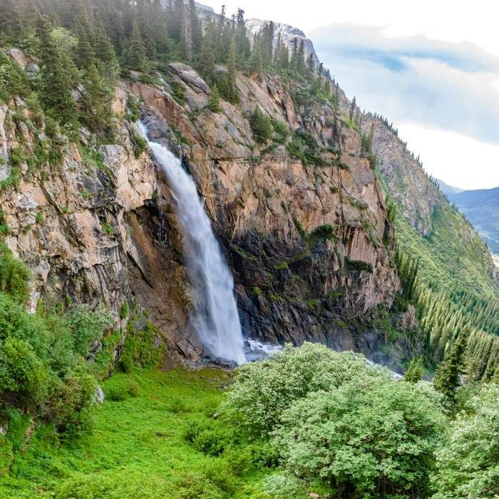 Karakol to Barskoon – Red Rocks & Waterfalls