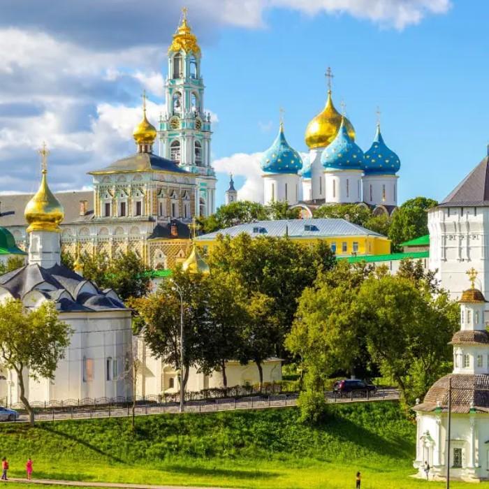 Artistic Treasures and Grand Avenues