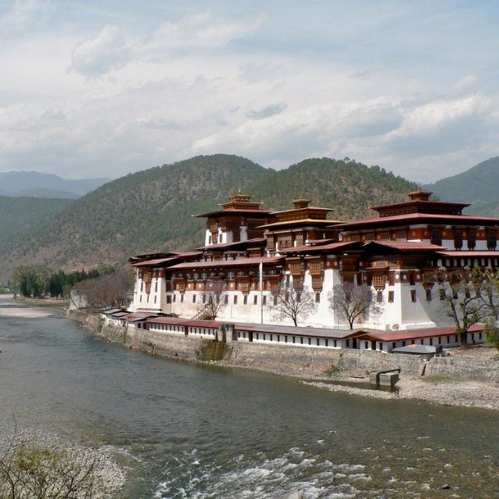 The Gateway to Punakha