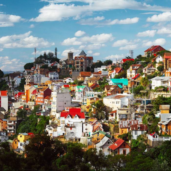 Arrive in Vibrant "Tana" 