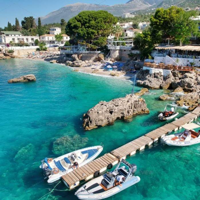 Tirana at Your Fingertips