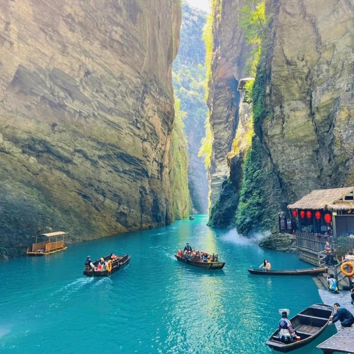 Deep Gorges & Tang-ga Art