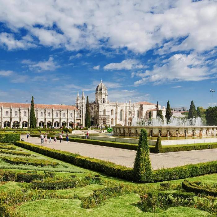 Medieval Monasteries & Mountain Trains 