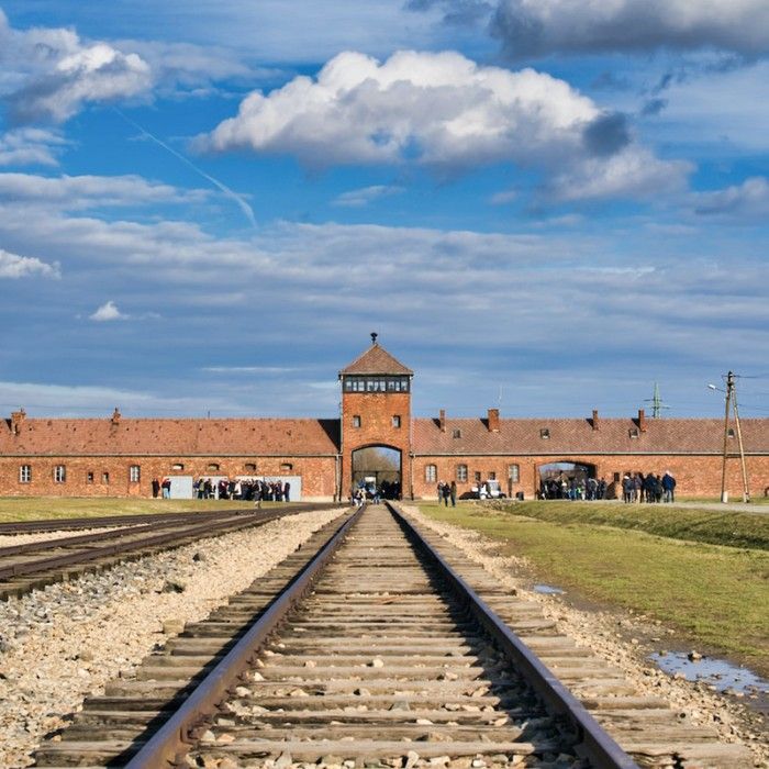 Krakow – Auschwitz & City Discovery
